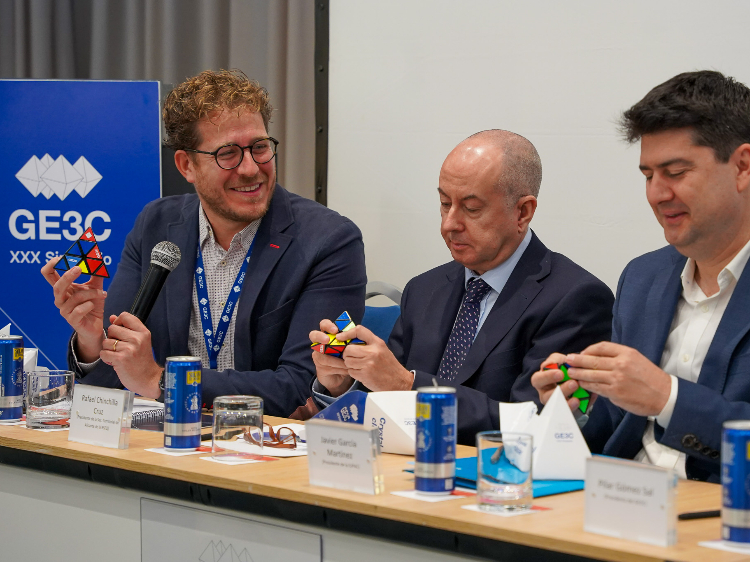 The XXX Symposium on Crystallography updates its relevance for new materials